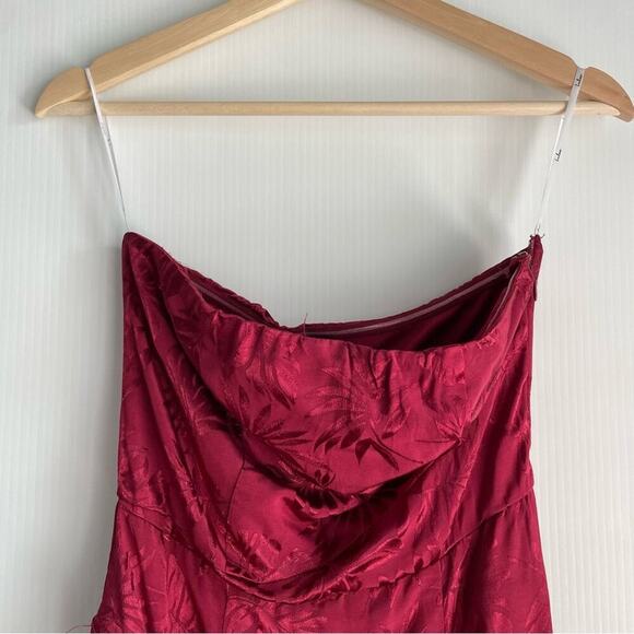 🆕 Lulu’s Ignite my Love Burgundy embossed fringe hem dress NWT size XS - Picture 4 of 12